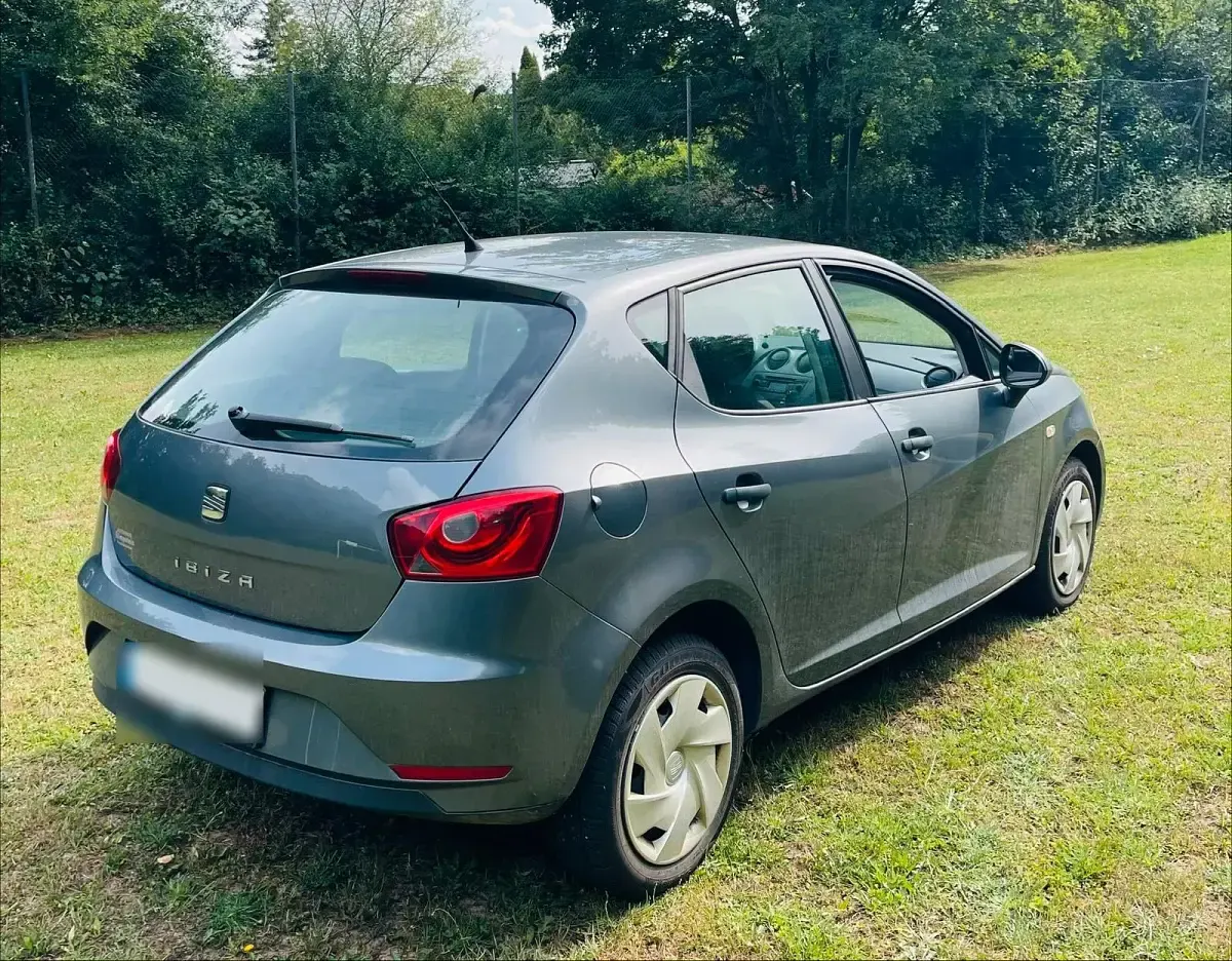 Gebraucht Seat Ibiza 105 PS (77 kW) 2013 Grau Kleinwagen