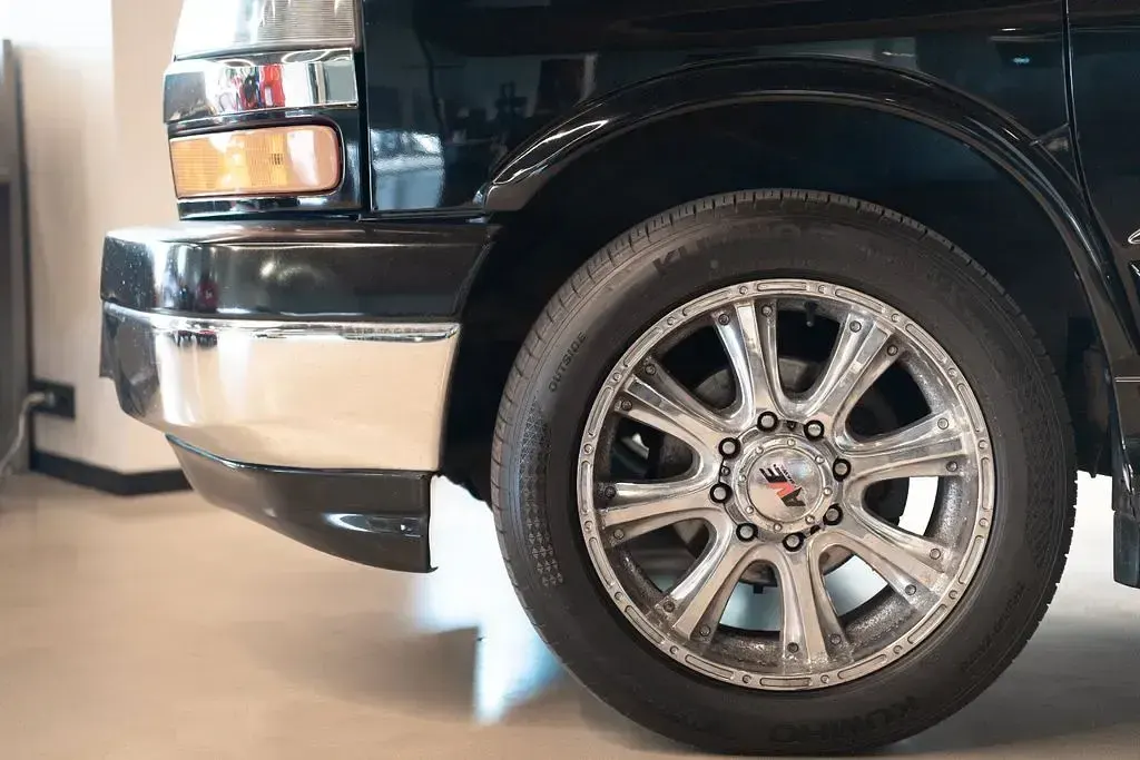 Gebraucht Chevrolet Express 322 PS (236 kW) 2010 Schwarz Van / Kleinbus