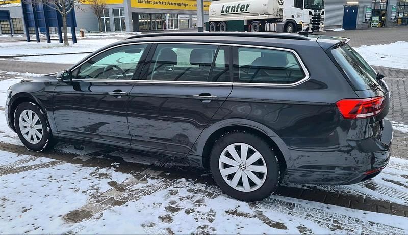 Gebraucht VW Passat Business 150 PS (110 kW) 2020 Schwarz Kombi