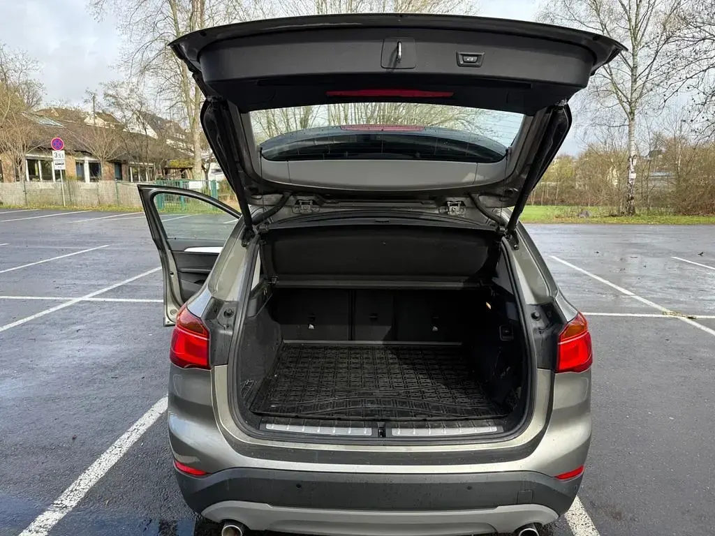 Używany BMW X1 190 KM (139 kW) 2018 Beżowy SUV