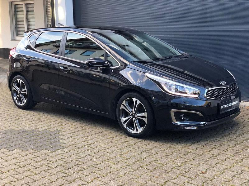 Gebraucht Kia Ceed Platinum Edition 135 PS (99 kW) 2017 Schwarz Kleinwagen