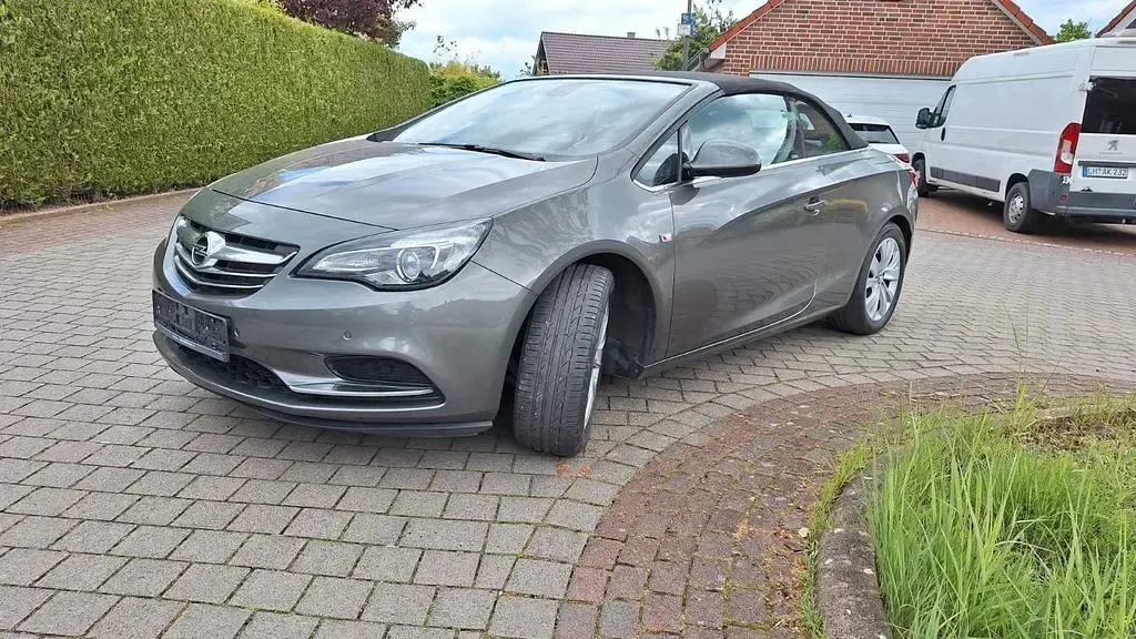 Gebraucht Opel Cascada Innovation 140 PS (102 kW) 2017 Grau Cabrio