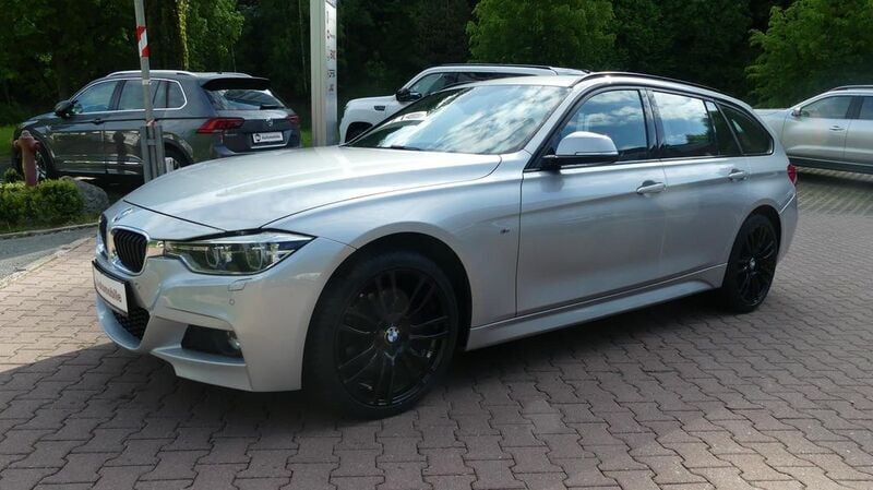 Silber Gebraucht 2019 BMW 320 M Sport Limousine | 20.990 € (Superpreis) - Bild 1/4