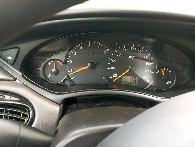 Usata Ford Focus 2003 Blu Utilitaria