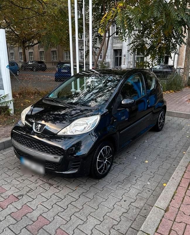 Schwarz Gebraucht 2010 Peugeot 107 Kleinwagen | 1.200 € - Bild 1/4