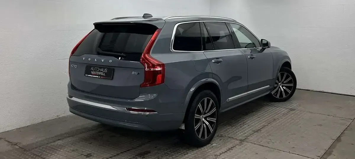 Gebraucht Volvo XC90 Ultimate 235 PS (172 kW) 2023 Thunder grey (metallic) SUV