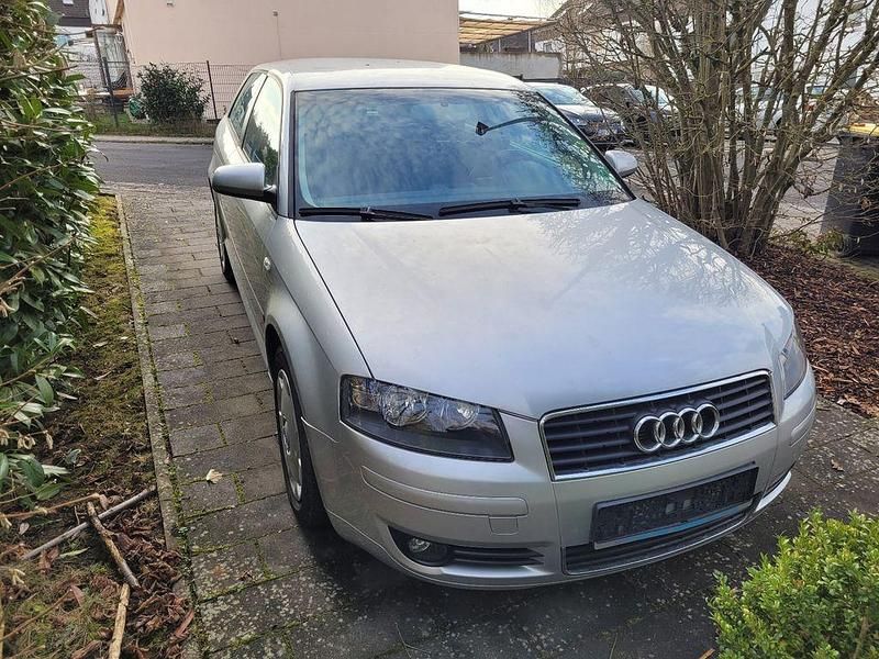 Gebraucht Audi A3 Attraction 105 PS (77 kW) 2004 Silber Kleinwagen