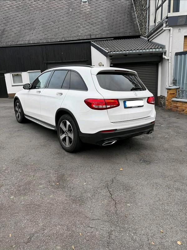 Weiß Gebraucht 2015 Mercedes GLC220 SUV | 19.000 € (Guter Preis) - Bild 1/4