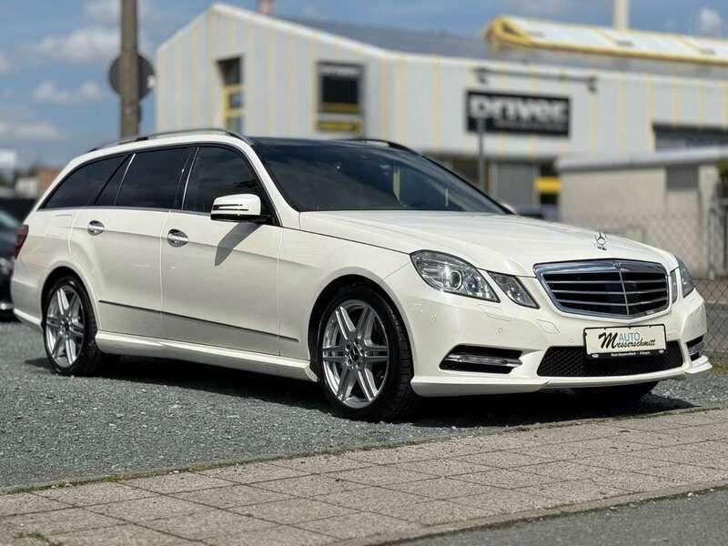 Diamantweiss metalliclack (7 Gebraucht 2012 Mercedes E500 AMG Kombi | 19.940 € (Superpreis) - Bild 1/4