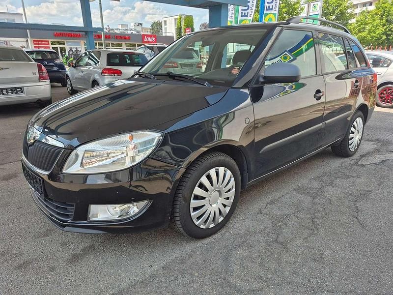 Cerna magic/black magic Gebraucht 2012 Skoda Fabia Ambiente Kleinwagen | 3.790 € (Fairer Preis) - Bild 1/4