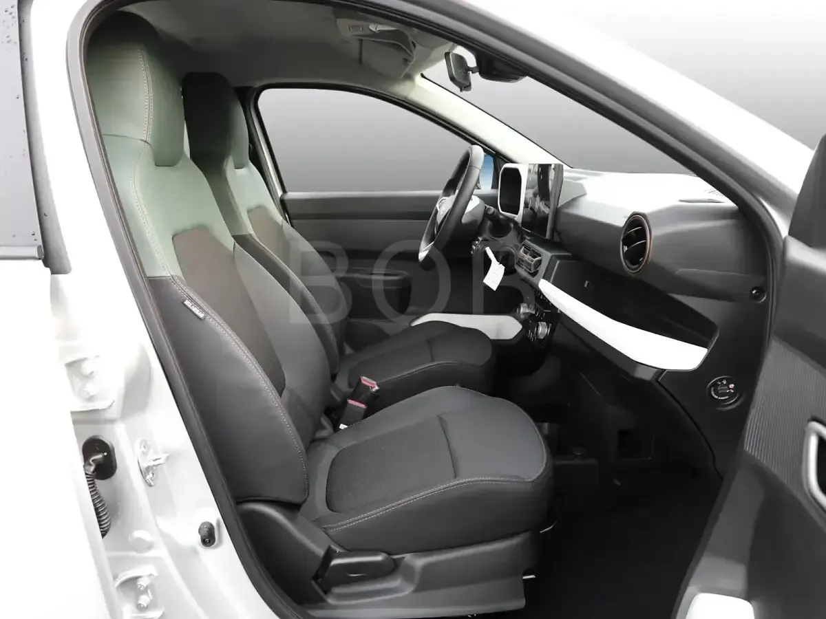 Gebraucht Dacia Spring Extreme 47 kW (65 PS) 2024 Lightninggrau (grau) Kleinwagen
