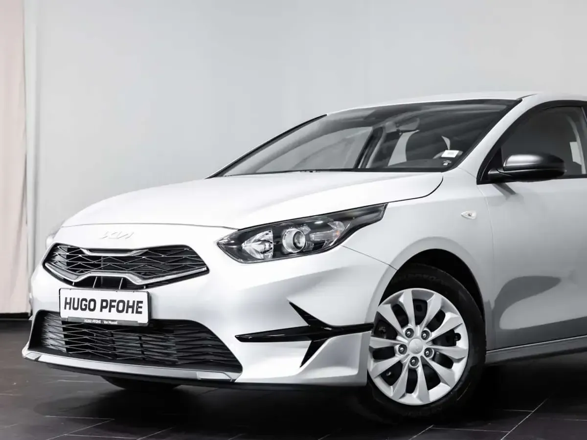 Gebraucht Kia Ceed Edition 7 101 PS (74 kW) 2024 Silber Kleinwagen
