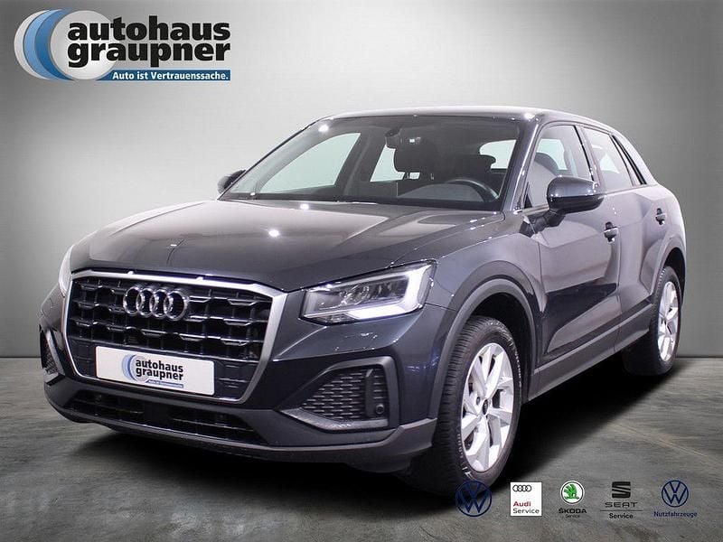 Grau Gebraucht 2023 Audi Q2 Design SUV | 19.711 € (Fairer Preis) - Bild 1/4