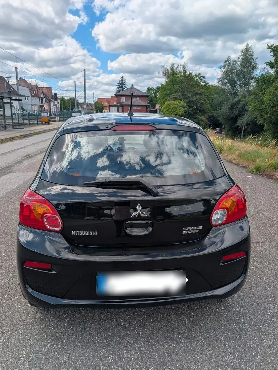 Gebraucht Mitsubishi Space Star 71 PS (52 kW) 2018 Schwarz Kleinwagen