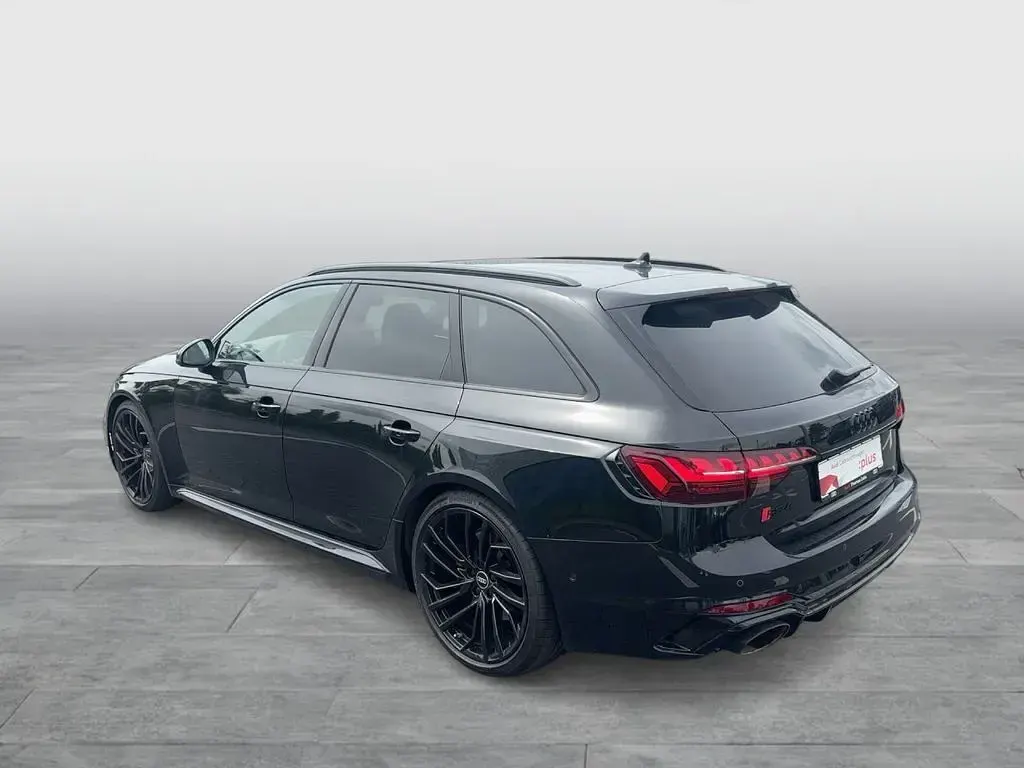 Gebraucht Audi RS4 Sport 450 PS (330 kW) 2022 Mythosschwarz Kombi