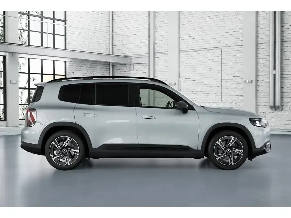 Gebraucht Mercedes GLB200 Premium 184 PS (135 kW) 2026 Hightechsilber metallic SUV