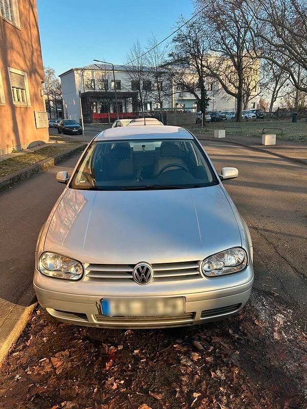 Gebraucht VW Golf IV 102 PS (75 kW) 2001 Grau Kleinwagen