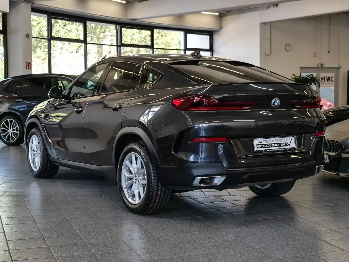 Gebraucht BMW X6 Sport Line 286 PS (210 kW) 2023 Grau SUV
