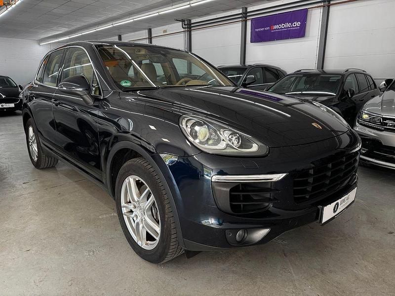 Second-hand Porsche Cayenne 262 CP (192 kW) 2016 Albastru SUV