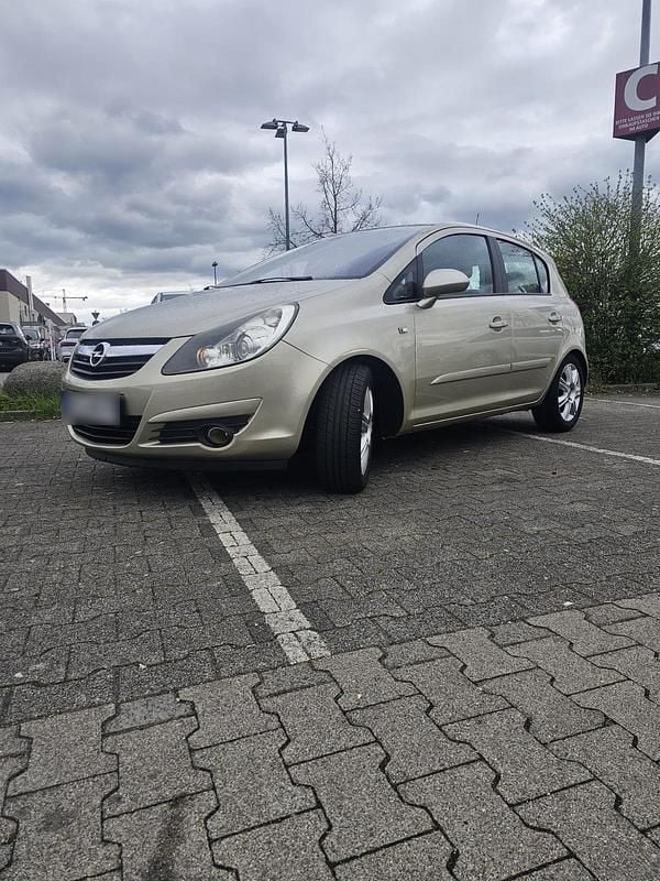 Gebraucht Opel Corsa 90 PS (66 kW) 2007 Gold Kleinwagen