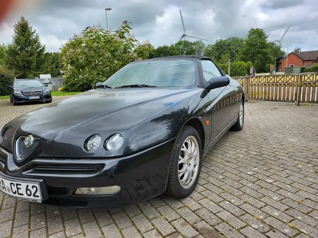 Gebraucht Alfa Romeo Spider 155 PS (114 kW) 1999 Schwarz Cabrio