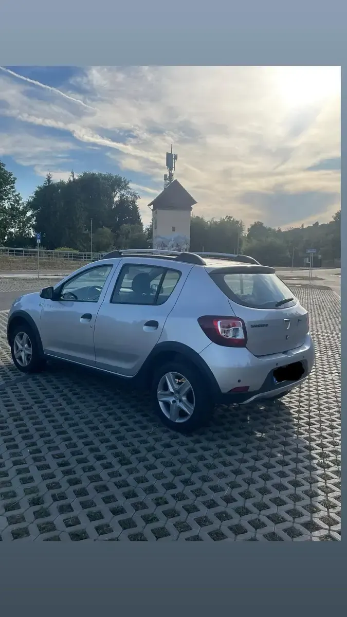 Gebraucht Dacia Sandero Stepway 90 PS (66 kW) 2014 Grau Kleinwagen