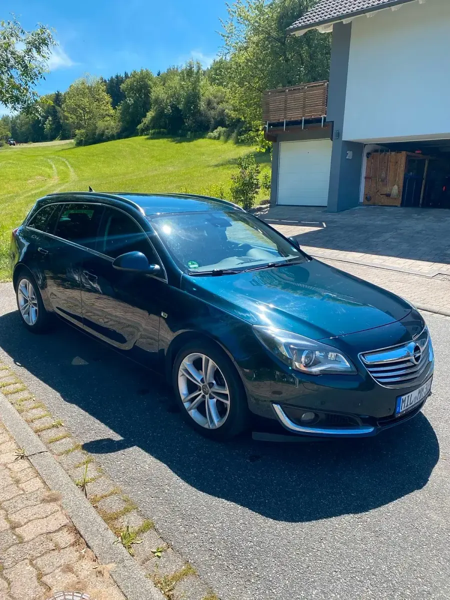 Gebraucht Opel Insignia 195 PS (143 kW) 2013 Grün Kombi