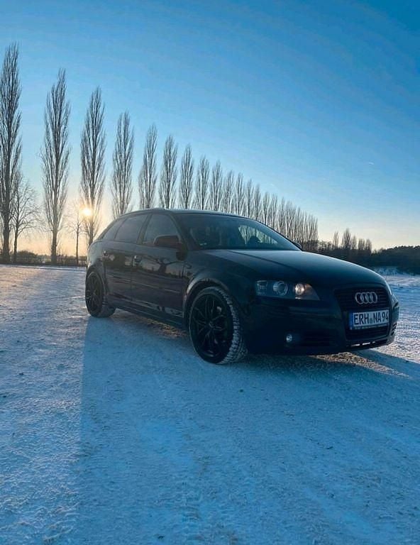 Schwarz Gebraucht 2007 Audi A3 Comfort Limousine | 6.000 € (Etwas zu teuer) - Bild 1/4
