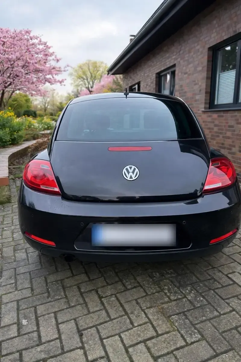 Gebraucht VW Beetle Edition 105 PS (77 kW) 2012 Schwarz Kleinwagen