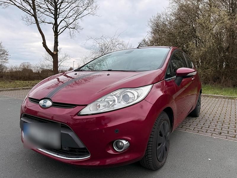 Gebraucht Ford Fiesta 82 PS (60 kW) 2009 Rot Kleinwagen
