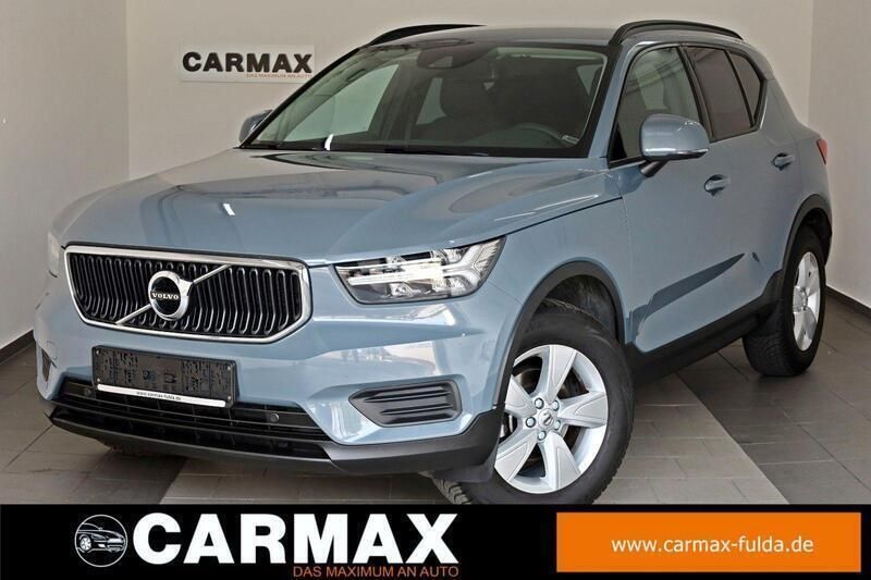 Grau Gebraucht 2022 Volvo XC40 Momentum SUV | 24.899 € - Bild 1/4