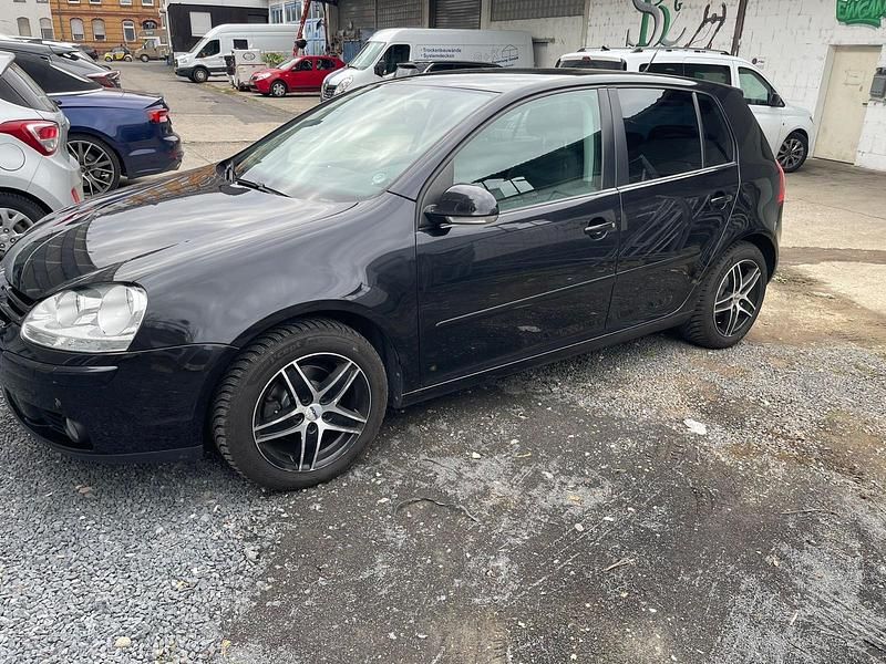 Gebraucht VW Golf V 101 PS (74 kW) 2007 Schwarz Kleinwagen