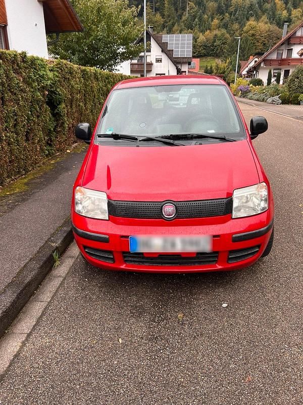 Rot Gebraucht 2011 Fiat Panda Kleinwagen | 2.250 € (Fairer Preis) - Bild 1/4