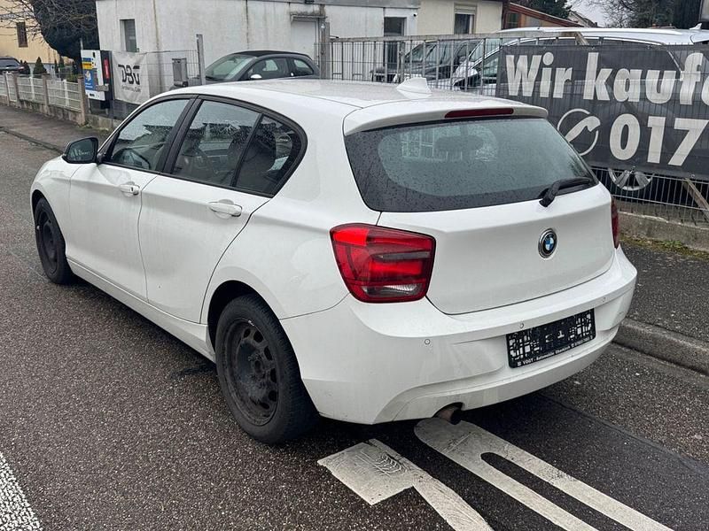 Gebraucht BMW 114 102 PS (75 kW) 2013 Weiß Kleinwagen