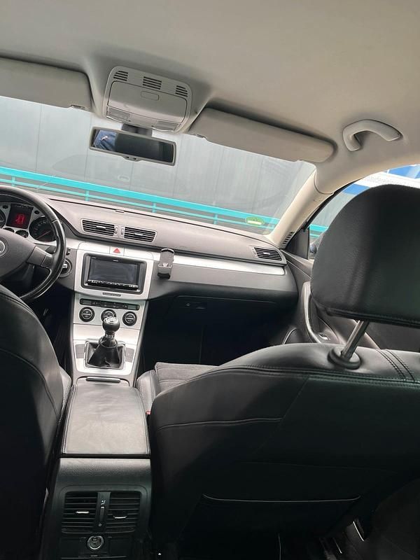 Gebraucht VW Passat 150 PS (110 kW) 2005 Blau Limousine