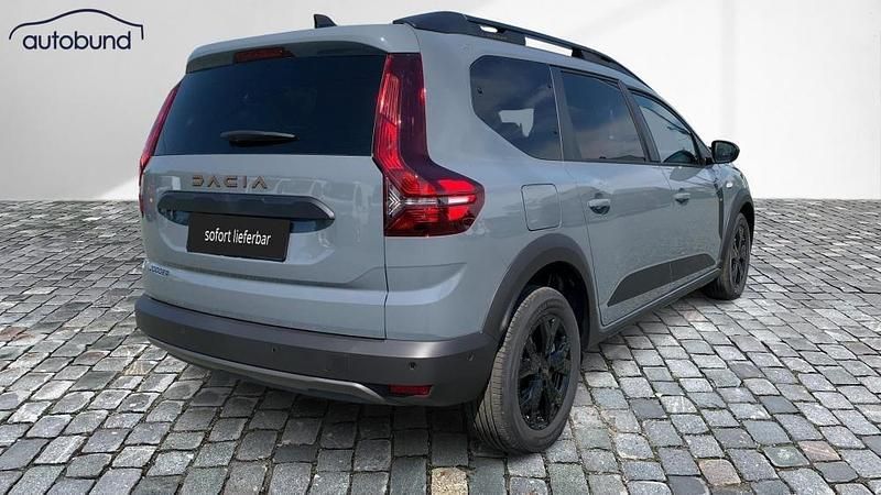 Neu Dacia Jogger Extreme 91 PS (66 kW) 2025 Grau / schiefergrau Van / Kleinbus