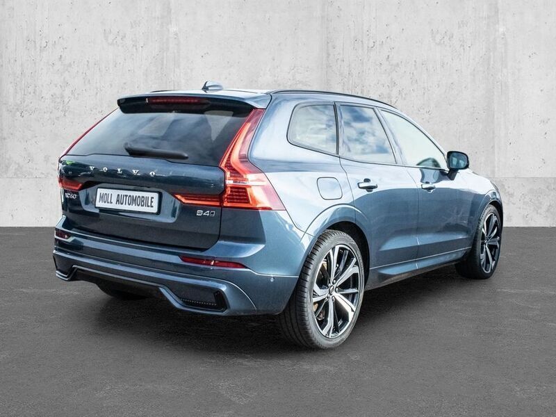 Gebraucht Volvo XC60 Ultimate 197 PS (144 kW) 2023 Denim blue / metallic SUV
