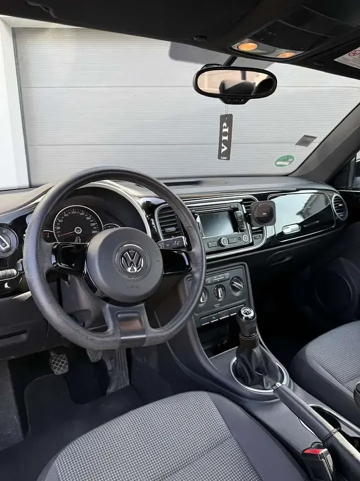 Second-hand VW Beetle Design 160 CP (117 kW) 2012 Negru Hatchback