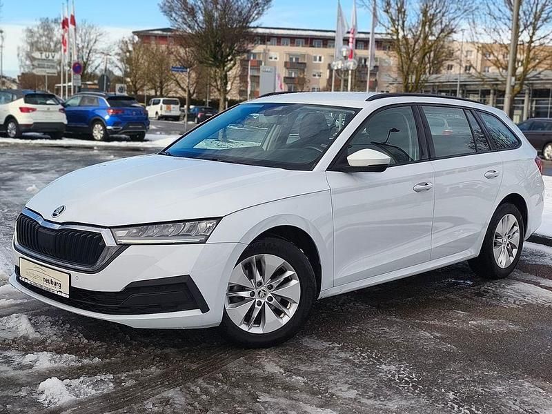 Weiß Gebraucht 2022 Skoda Octavia Ambition Kombi | 18.900 € (Fairer Preis) - Bild 1/4