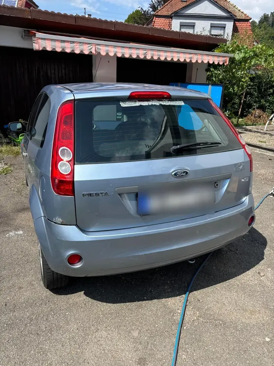 Gebraucht Ford Fiesta 69 PS (50 kW) 2007 Blau Kleinwagen