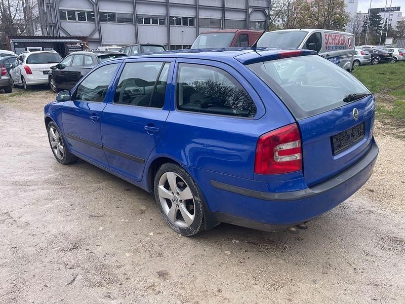 Gebraucht Skoda Octavia Ambiente 140 PS (102 kW) 2006 Blau Kombi