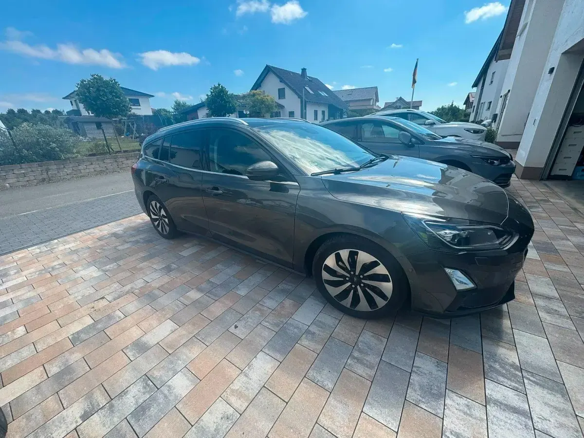 Gebraucht Ford Focus Cool & Connect 150 PS (110 kW) 2019 Grau Kombi