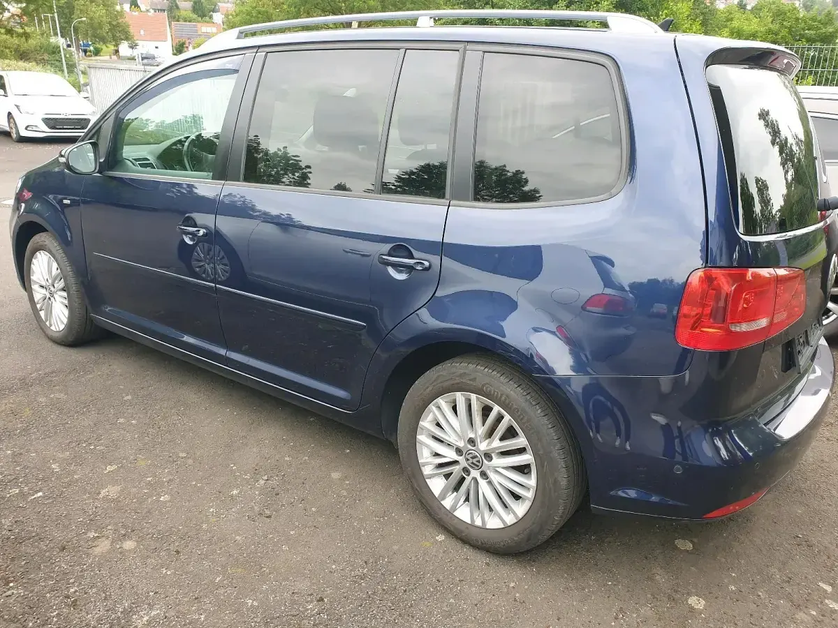 Gebraucht VW Touran 134 PS (98 kW) 2014 Blau Van / Kleinbus
