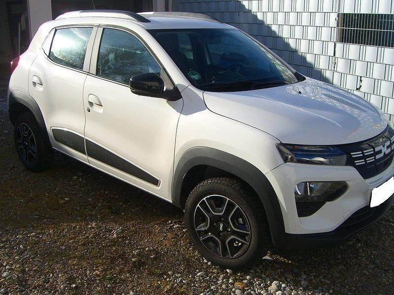 Weiß Gebraucht 2022 Dacia Spring Essentiel Kleinwagen | 13.500 € (Fairer Preis) - Bild 1/4