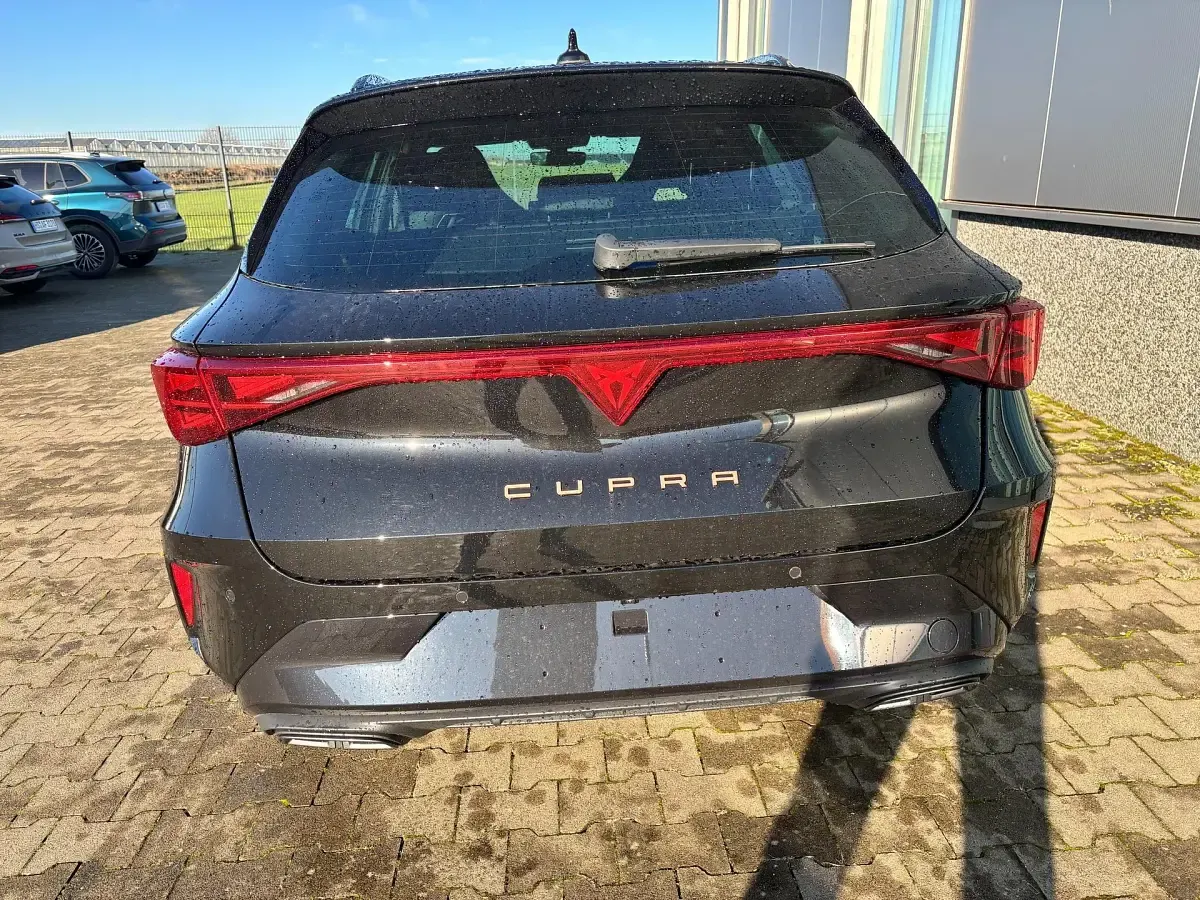 Neu Cupra Leon Basis 150 PS (110 kW) 2026 Kombi