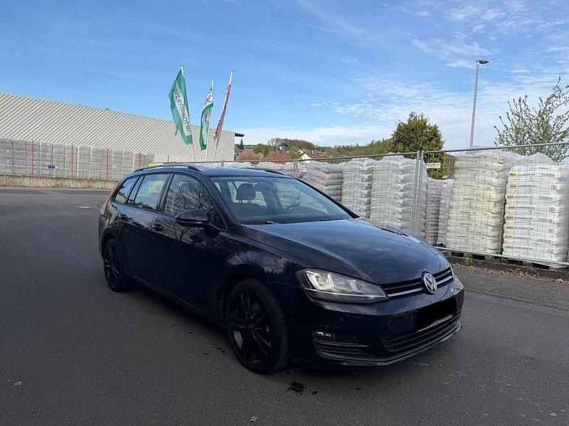 Second-hand VW Golf VII LOUNGE 125 CP (91 kW) 2014 Negru Break