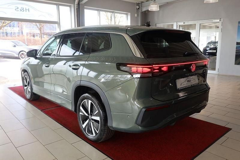 Gebraucht VW Tayron Life 204 PS (150 kW) 2025 Cipressinogrün SUV