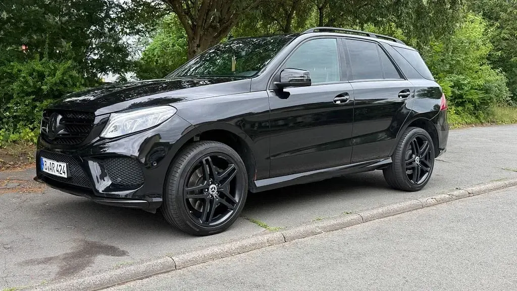 Gebraucht Mercedes GLE400 333 PS (244 kW) 2017 Schwarz SUV