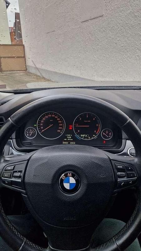 Gebraucht BMW 520 184 PS (135 kW) 2013 Schwarz Kombi