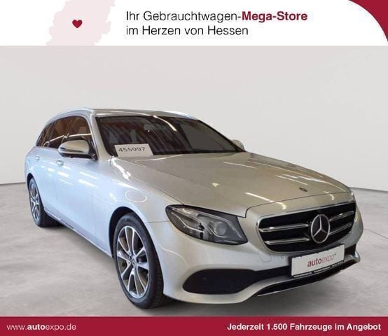 Iridiumsilber metallic Gebraucht 2019 Mercedes E450 Avantgarde Kombi | 26.490 € - Bild 1/4